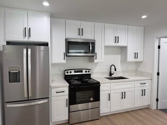 24332 1 2-24334 1 2 Chestnut St, Santa Clarita, CA 91321