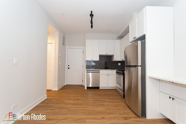 651 W Wrightwood Ave unit A03C, Chicago, IL 60614 - photo 3