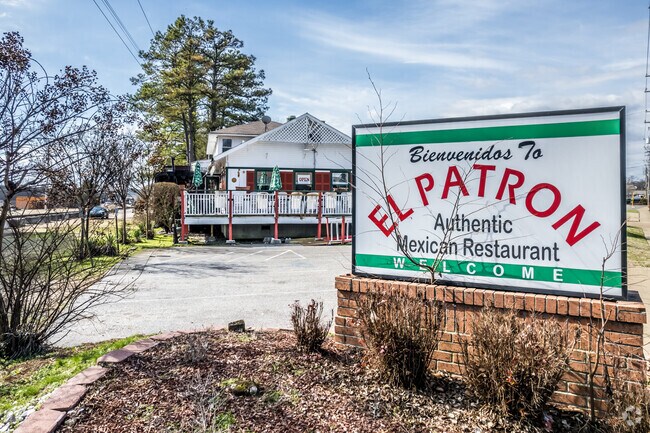 El Patron Restaurant serves authentic Mexican dishes to the residents of Bartlett.