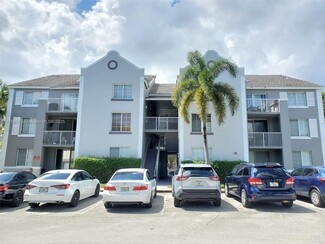 520 SW 111th Ave, Pembroke Pines, FL 33025
