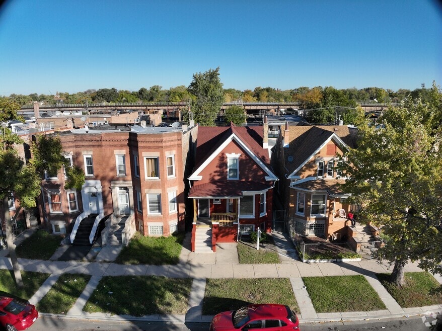 4918 W Fulton St, Chicago, IL 60644 - photo 2