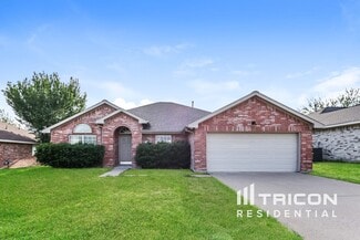 821 Passive Dr, Cedar Hill, TX 75104