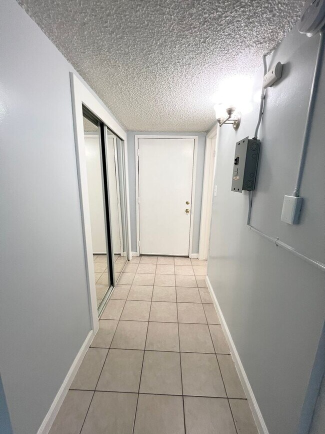 Premier Apartments, Gardena, CA 90249 - photo 7