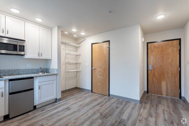 Studio Pointe Apartments, Portland, OR 97202 - photo 2