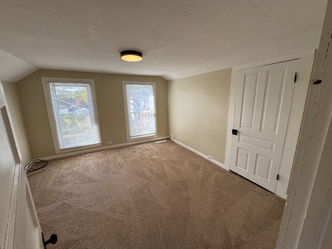 711 Kensington Ave unit B, North Wilkesboro, NC 28659 - photo 5