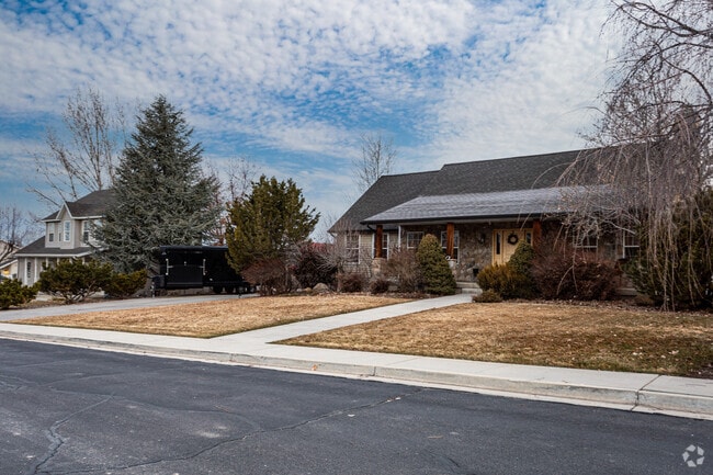 Well-maintained yards in Lindon enhance curb appeal and add to the neighborhood’s charm.