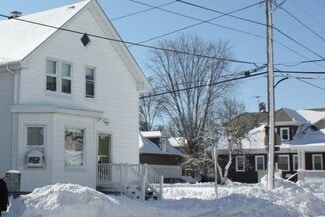 1320 Cranston St Unit 1st floor, Cranston, RI 02920