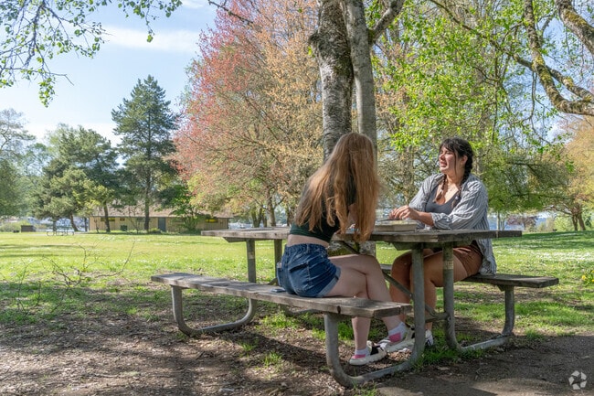 Go for a picnic with a friend at Lake Sammamish State Park near Cougar Mountain.