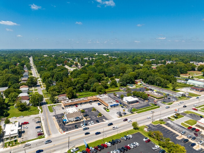The Robberson neighborhood spreads from Glenstone Ave to the west.