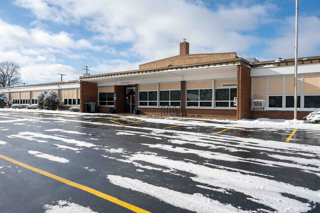 Springfield Elementary School has approximately 320 students enrolled.