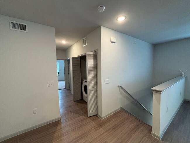 950 Fm2001 unit b5, Buda, TX 78610 - photo 4