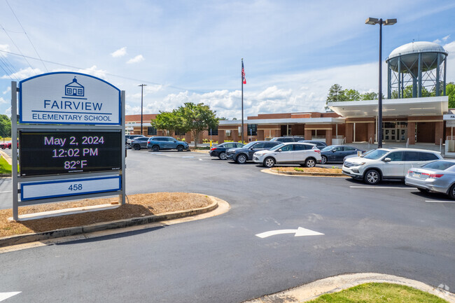 Fairview Elementary School has a student-teacher ratio of 15 to 1.
