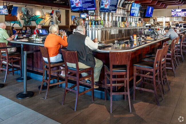 The Yard House in KC-KS features an extensive tap list at The Legends Outlets.