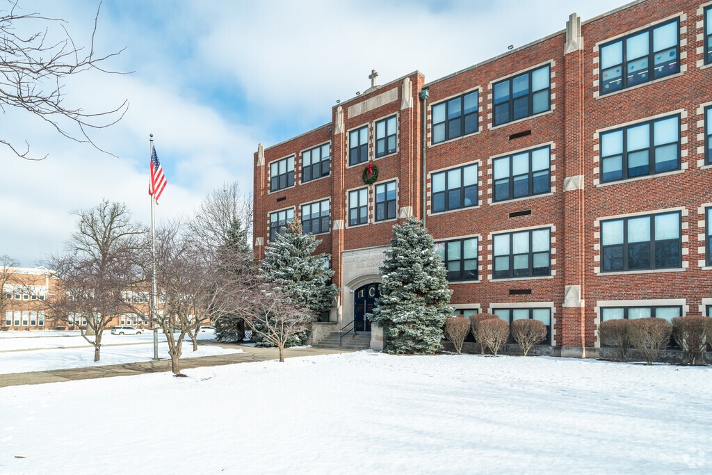 IC Catholic Prep has 350 students enrolled in grades 9-12.