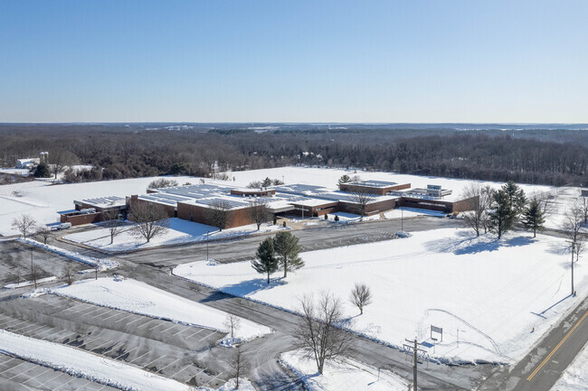 Magnolia Middle School has a student-teacher ratio of 12-1.