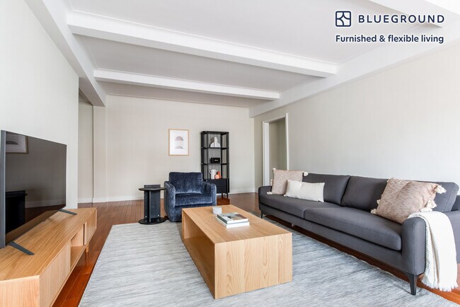 400 E 58th St unit FL8-ID1392, New York, NY 10022 - photo 2