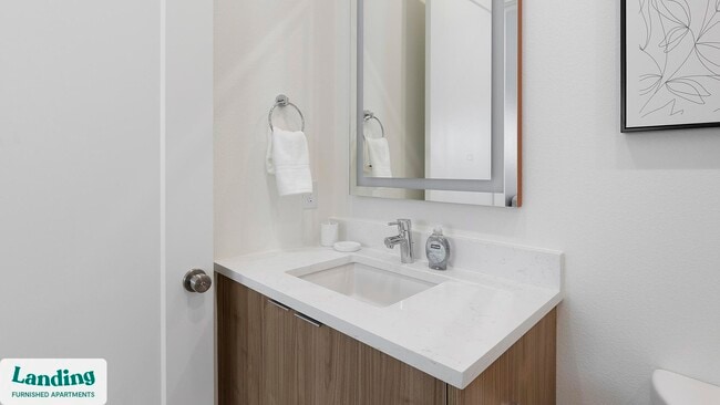 2206 Arroyo Ave unit 404, Dallas, TX 75219 - photo 2