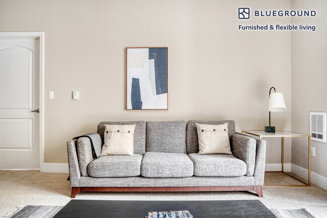 2201 Bridgepointe Pkwy unit FL2-ID713, Foster City, CA 94404 - photo 2