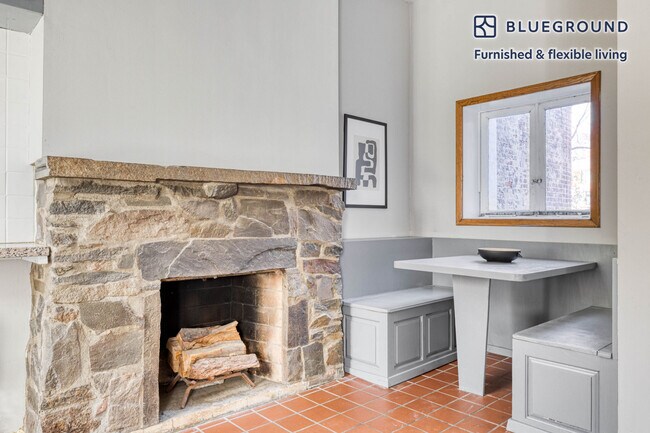 302 W 11th St unit FL2-ID990, New York, NY 10014 - photo 5