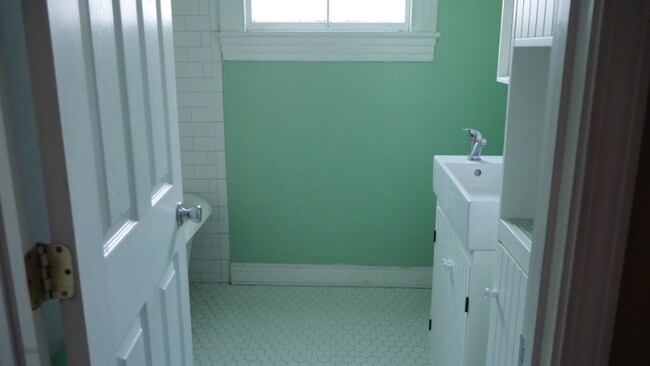 2548 Myrtle St, New Orleans, LA 70122 - photo 4