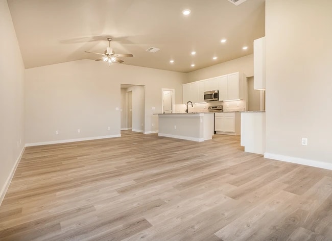 12003 Kewanee Ave, Lubbock, TX 79424 - photo 7