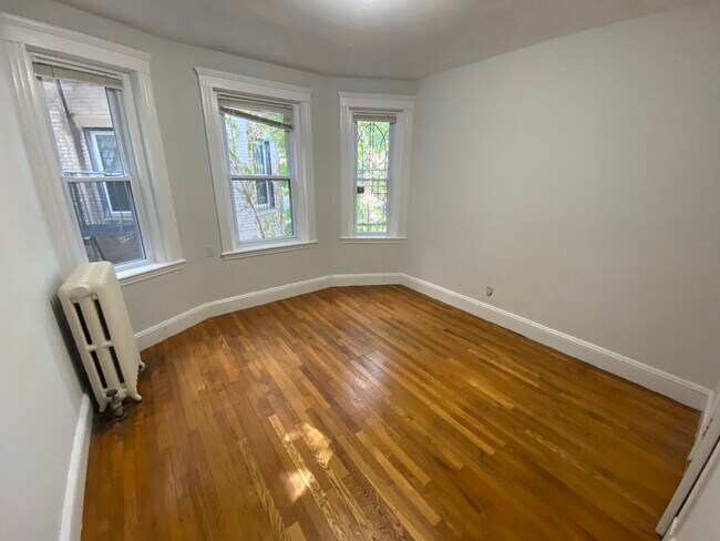 32 Worthington St unit 3, Roxbury Crossing, MA 02120 - photo 2