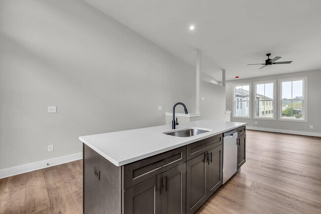 105 Peerless Ave unit 38158611, Chattanooga, TN 37405 - photo 4