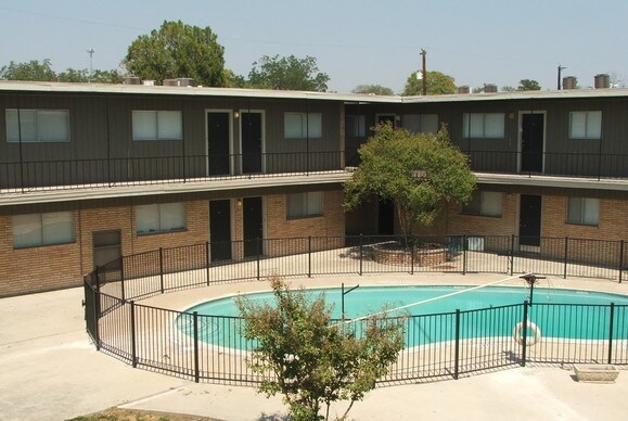 Mission Villas, San Antonio, TX 78214 - photo 3