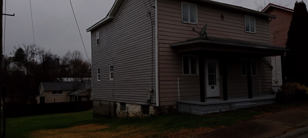 108 S Depot St, Mount Pleasant, PA 15666 - photo 1