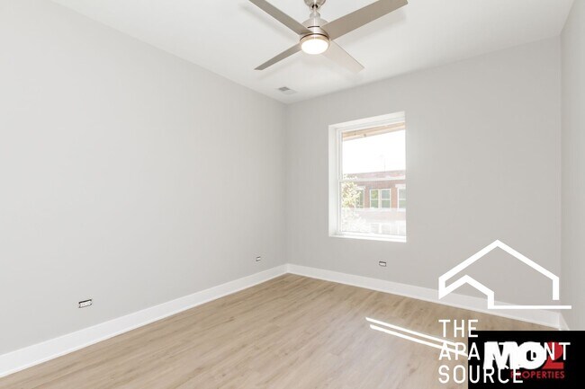 1857 N Whipple St unit 2, Chicago, IL 60647 - photo 4