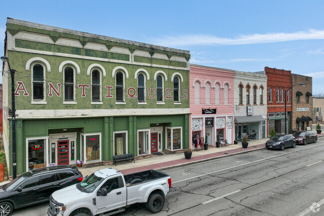 Downtown Cleburne hosts a variety of local small businesses and restaurants.