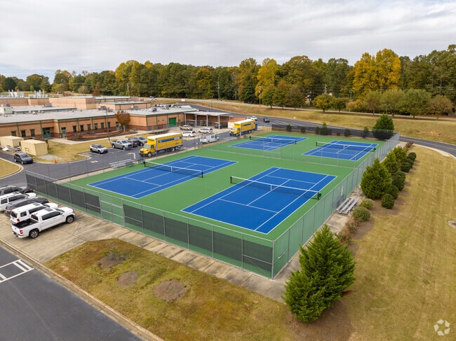 West Forsyth High School has a 
3.59
Graduation Rate
94%.