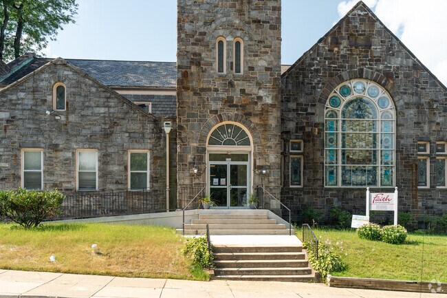 Baltimore Christian School in Pen Lucy has a main entrance with wheel chair ramp.