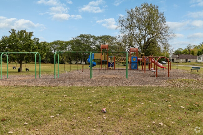 Residence Park offers a wide variety of playground and play equipment for visitors.