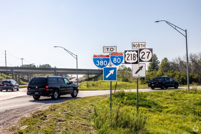 Ty N Cae residents have quick access to Hwy 218 which leads to Interstates 80 and 380.