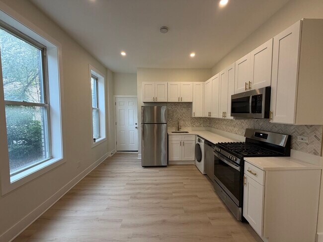 1324 W Ohio St unit 3, Chicago, IL 60642 - photo 3