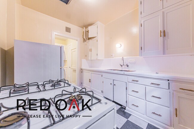 3278 Wilshire Blvd unit 306, Los Angeles, CA 90010 - photo 7