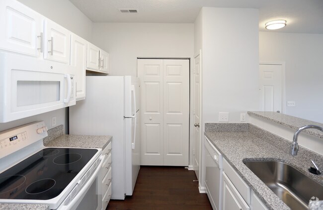 Murphy's Landing, Indianapolis, IN 46217 - photo 2