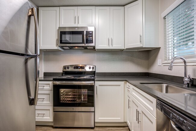 Trailview, Concord, CA 94518 - photo 7