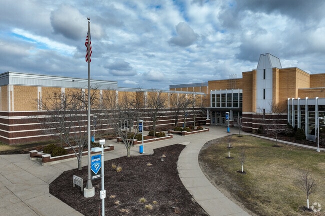 Eastview High School's teachers earned an A from Niche.com