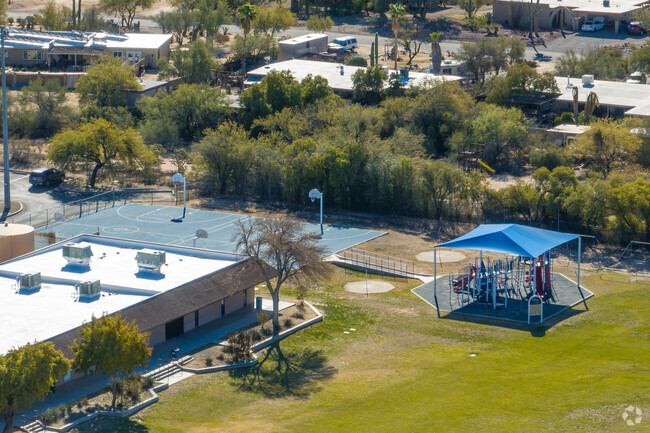 Mesa Verde Elementary School students score above average on state testing.