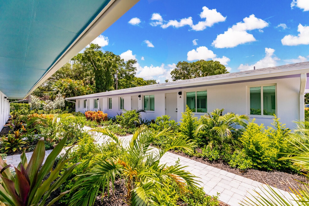 The Shoreline at 19th - Steps from the beach
