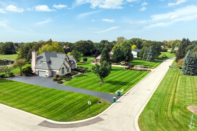 Bridlewoods Park homes are known for their very well-maintained yards.