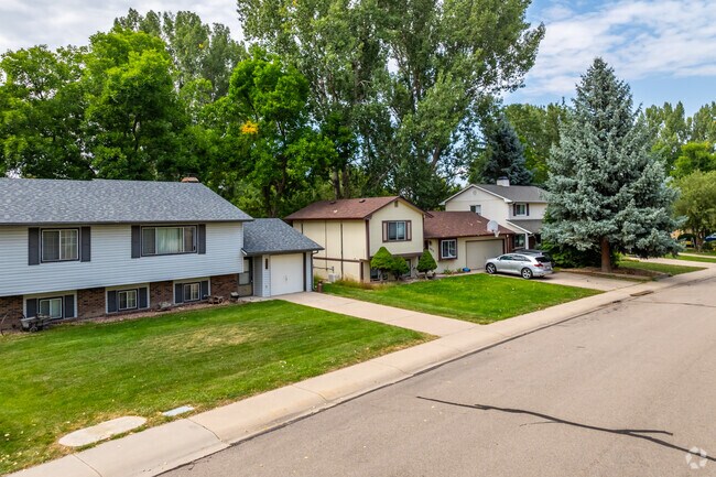 Colonial Revivals, split-levels, and ranch style homes are available in Meadows East.