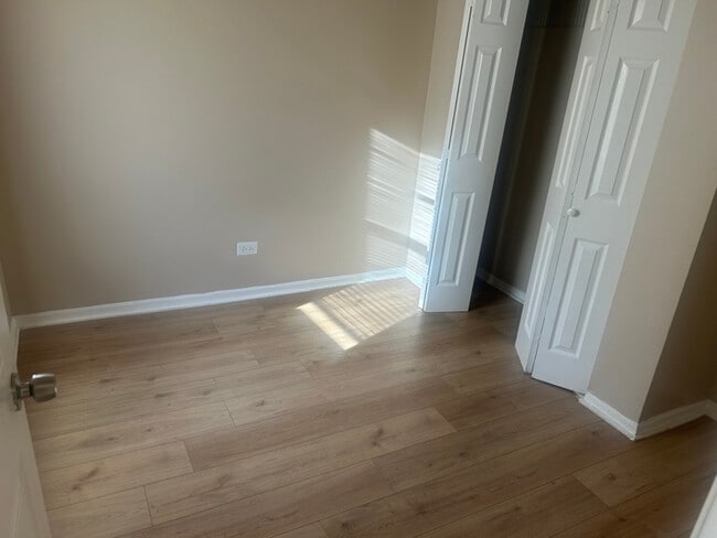 956 E 76th St unit 2F, Chicago, IL 60619 - photo 2