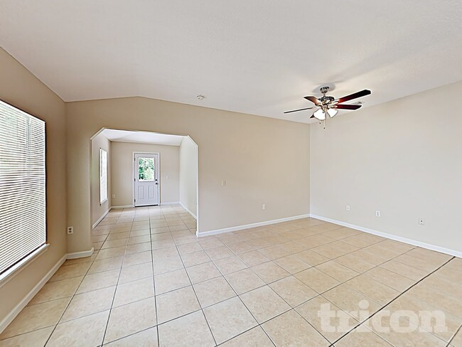 5555 Village Pond Cir, Jacksonville, FL 32222 - photo 5