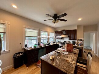 3 Mount Vernon St Unit 2, Boston, MA 02125