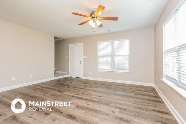 906 Alpha Dr, Durham, NC 27703 - photo 3