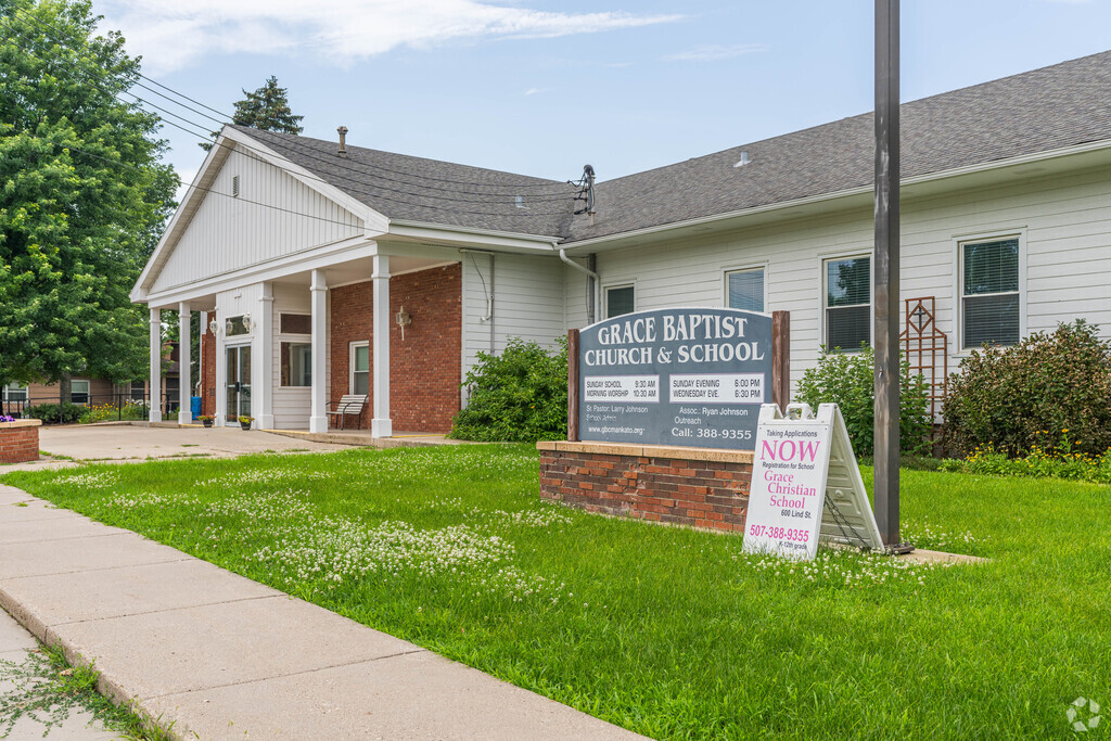 Grace Christian School is in the Prairie Neighborhood of Mankato, MN.
