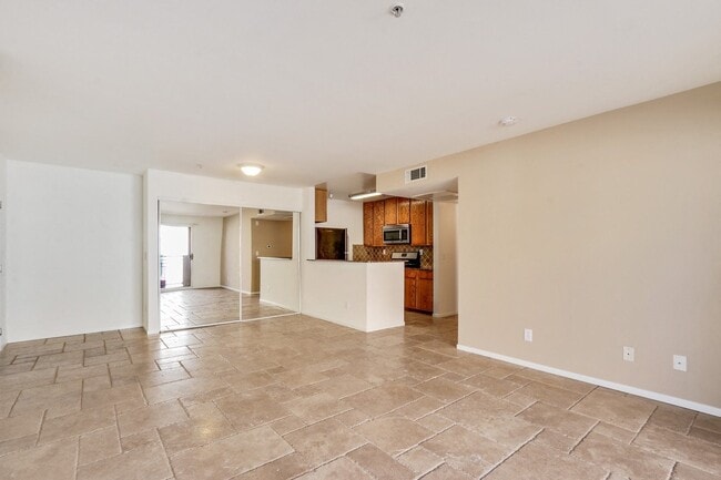 Sophia Ridge, Northridge, CA 91324 - photo 2